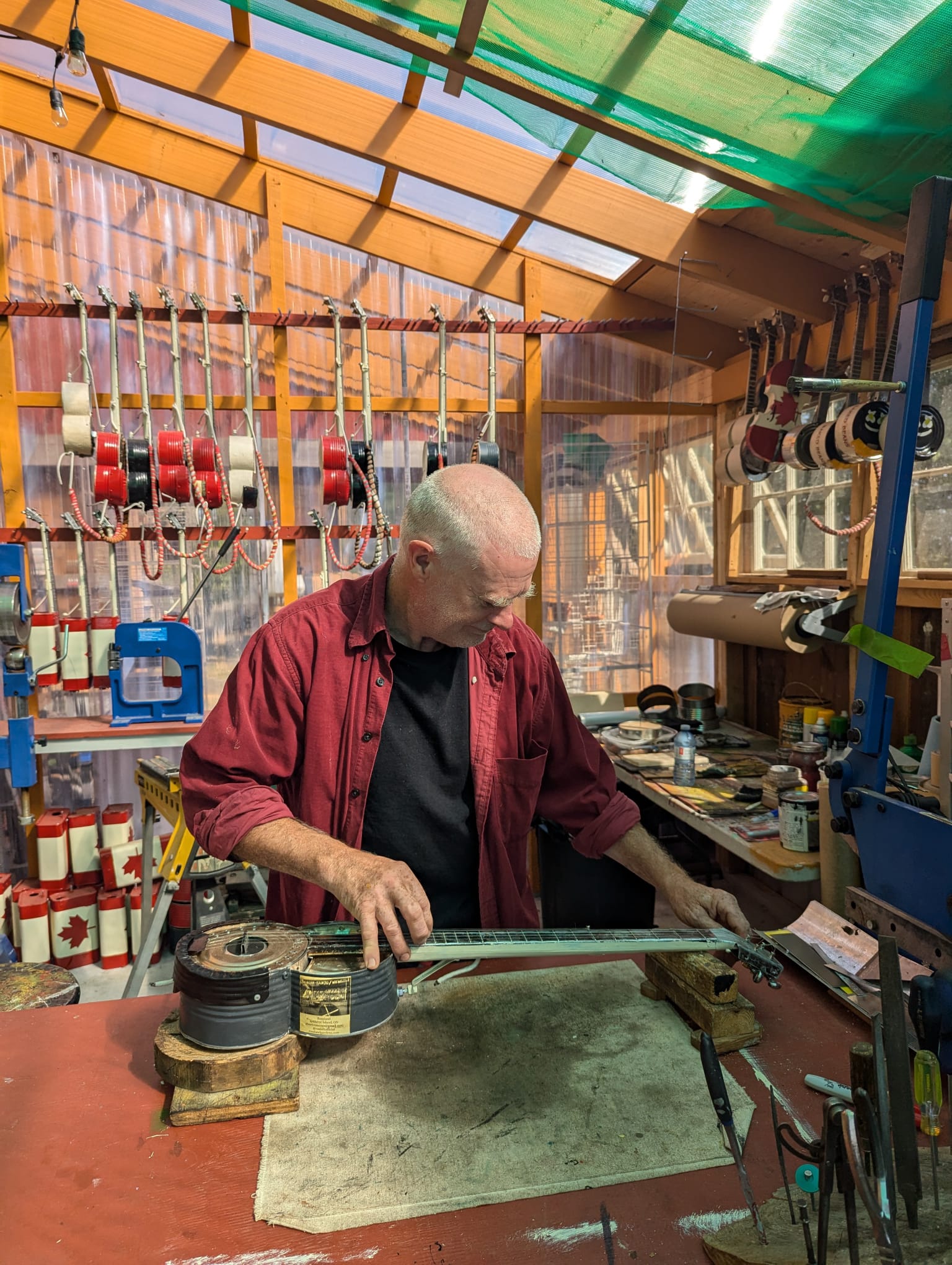 Tin can luthier